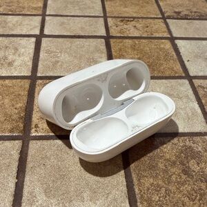AirPod pro charging case